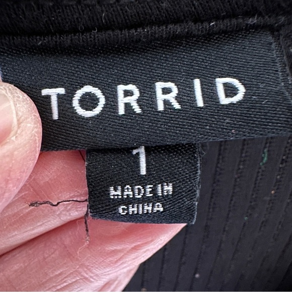 TORRID 1X Rainbow stripes 4K‎ Lurex Metallic Rib knit Criss Cross Top 14-16 - Picture 5 of 10